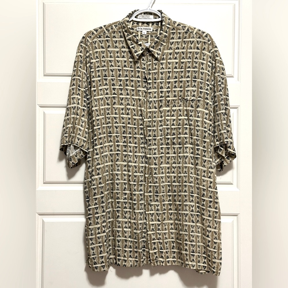 Retro Patterned Button Down Vacation Shirt